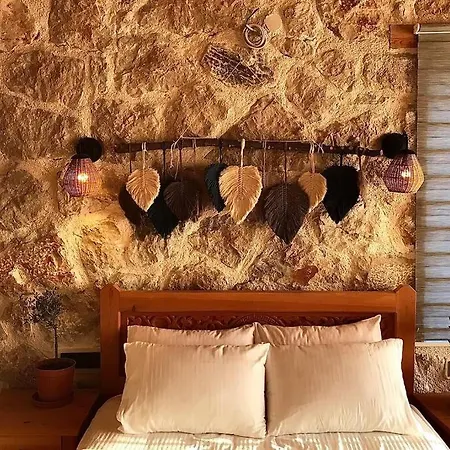 Kalkan / Patara'da Dogayla Ic Ice Balayi Villasi