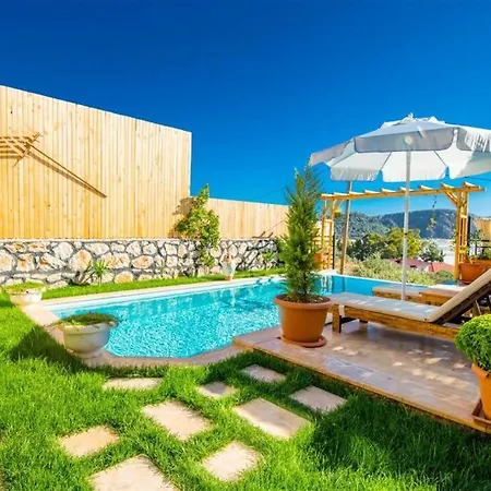 Vila Kalkan / Patara'da Dogayla Ic Ice Balayi Villasi *
