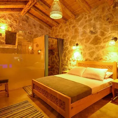 Vila Kalkan / Patara'da Dogayla Ic Ice Balayi Villasi