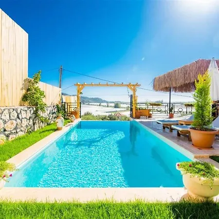 Vila Kalkan / Patara'da Dogayla Ic Ice Balayi Villasi